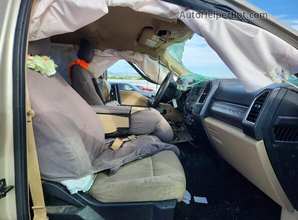 1FT7W2BT3HEC78647 2017 FORD F250 Tan Front interior view