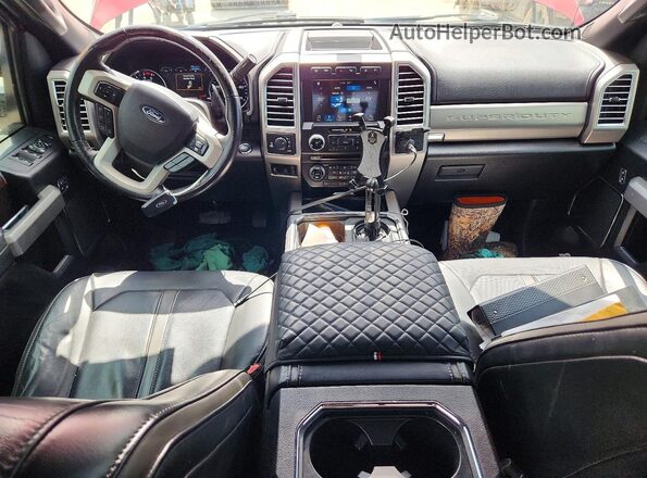 1FT7W2BT4HEE71048 2017 FORD F-250 Red Вид панелі приладів