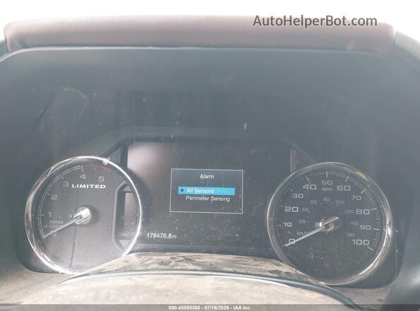 1FT7W2BT5JEB81293 2018 FORD F-250 Black Widok tylnych siedzeń