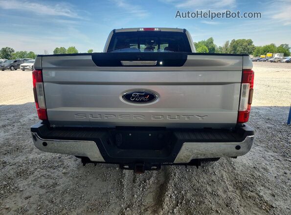 1FT7W2BT6HEF47658 2017 FORD F250 Silver Вид ззаду