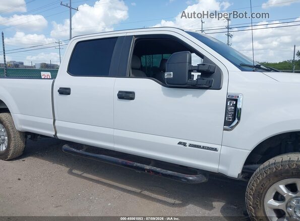 1FT7W2BT6JEB65006 2018 FORD F-250 White Vista interior trasera