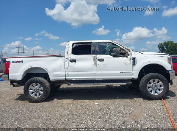 1FT7W2BT6KEE56235 2019 FORD F-250 Белый Вид задней части салона