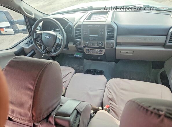1FT7W2BT9JEB26166 2018 FORD F250 Silver წინა პანელის ხედი