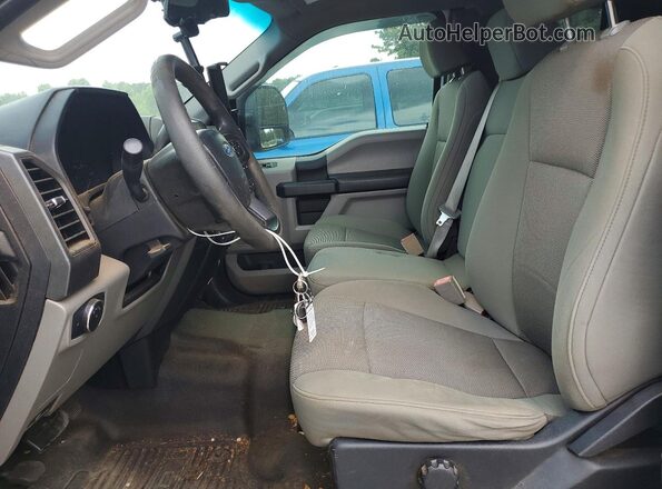 1FT7X2A60JEC68477 2018 FORD F250 White Front interior view