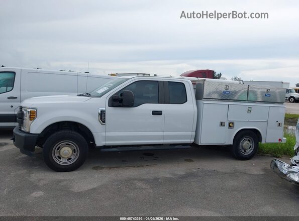 1FT7X2A62JEB05362 2018 FORD F-250 Белый Панорамный вид салона 360°