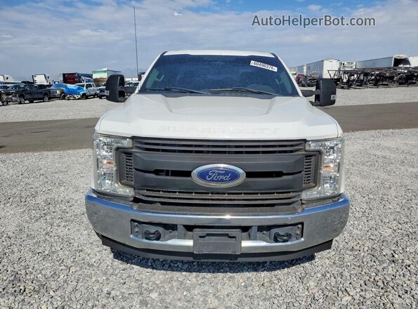 1FT7X2A64KED36197 2019 FORD F250 White Widok z przodu