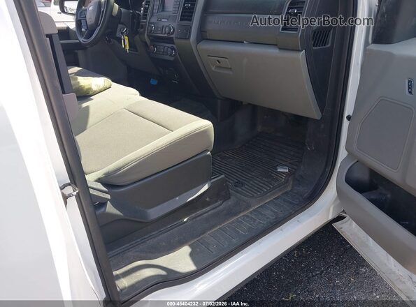 1FT7X2A65JEC22143 2018 FORD F-250  Widok wnętrza z przodu