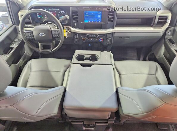 1FT7X2AA5PEE17060 2023 FORD F250 White Widok deski rozdzielczej