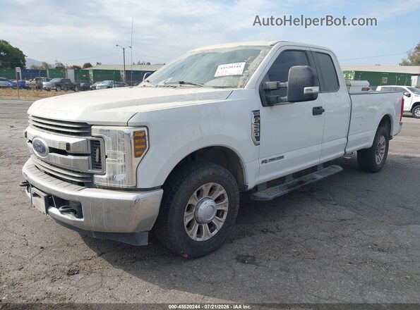 1FT7X2AT0KEF49699 2019 FORD F-250 Белый Передняя левая четверть