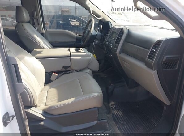 1FT7X2AT0KEF49699 2019 FORD F-250 Белый Вид салона спереди