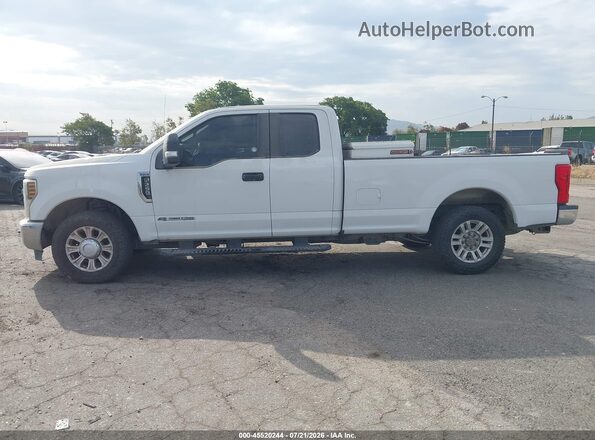 1FT7X2AT0KEF49699 2019 FORD F-250 Белый Вид задней части салона