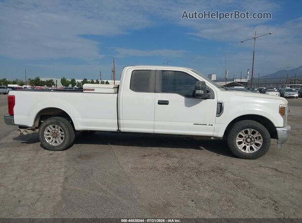 1FT7X2AT0KEF49699 2019 FORD F-250 Белый Вид щитка приборов