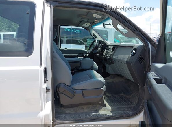 1FT7X2B60GEC75906 2016 FORD F-250 White Вид салону спереду