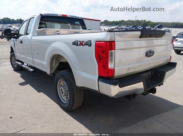 1FT7X2B60JEC83950 2018 FORD F-250 Серебряный Задняя левая четверть