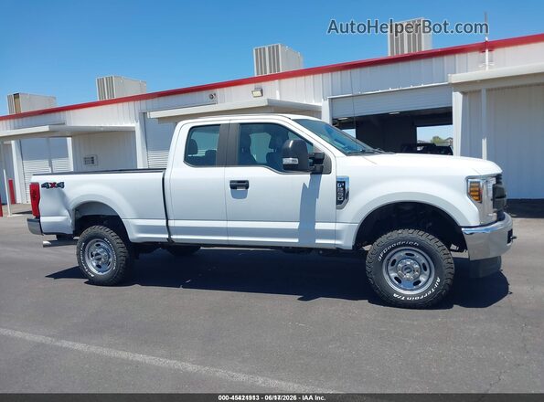 1FT7X2B61JEC48754 2018 FORD F-250 White 