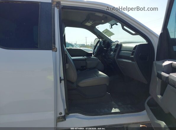 1FT7X2B61KEC22026 2019 FORD F-250 Белый Вид салона спереди