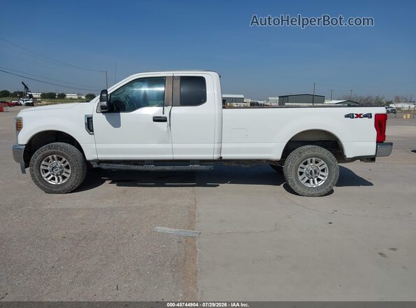 1FT7X2B61KEC22026 2019 FORD F-250 Белый Панорамный вид салона 360°