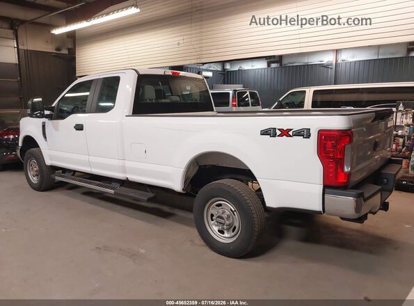 1FT7X2B62JEC83951 2018 FORD F-250 White Դիմացի տեսք