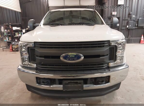 1FT7X2B62JEC83951 2018 FORD F-250 White Սալոնի հետևի տեսք