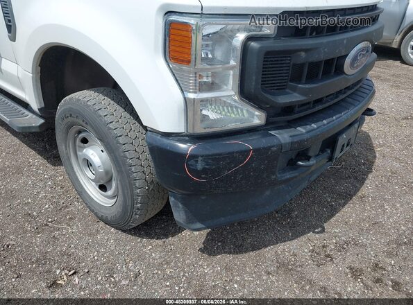 1FT7X2B62NEE51674 2022 FORD F-250 Белый Вид задней части салона