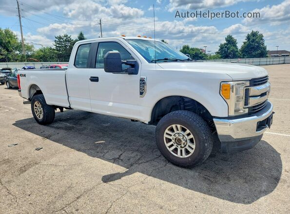 1FT7X2B64HEC89325 2017 FORD F250 Белый Передняя правая четверть