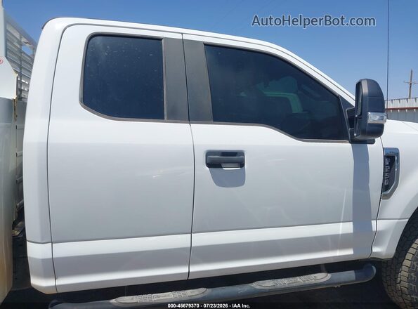 1FT7X2B64HEE99472 2017 FORD F-250 White Widok zestawu wskaźników