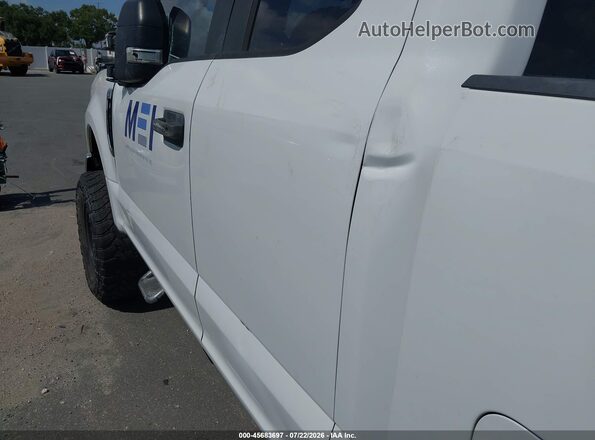 1FT7X2B65HEE75066 2017 FORD F-250 White Widok zestawu wskaźników