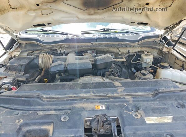 1FT7X2B65JEC74712 2018 FORD F250 White Widok wnętrza z tyłu