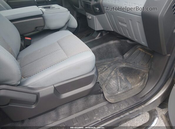 1FT7X2B66GEC88143 2016 FORD F-250  Вид салона спереди