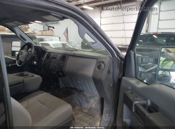 1FT7X2B66GED02980 2016 FORD F-250 Черный Вид салона спереди