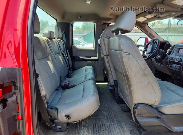 1FT7X2B66MEC28861 2021 FORD F250 Red Rear seats view