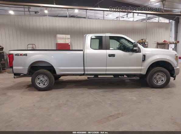 1FT7X2B67KEC16036 2019 FORD F-250 Silver Rear interior view