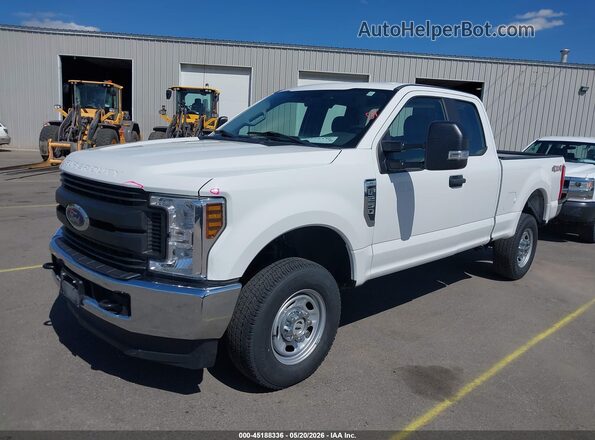 1FT7X2B68JEC22183 2018 FORD F-250 White Vista tres cuartos delantera izquierda