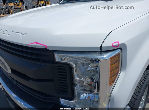 1FT7X2B68JEC22183 2018 FORD F-250 White Vista interior trasera