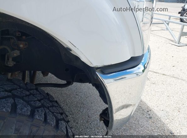 1FT7X2B6XGEC33467 2016 FORD F-250 White Widok z przodu