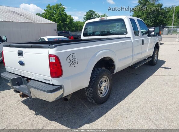 1FT7X2B6XGEC33467 2016 FORD F-250 White Tył prawy