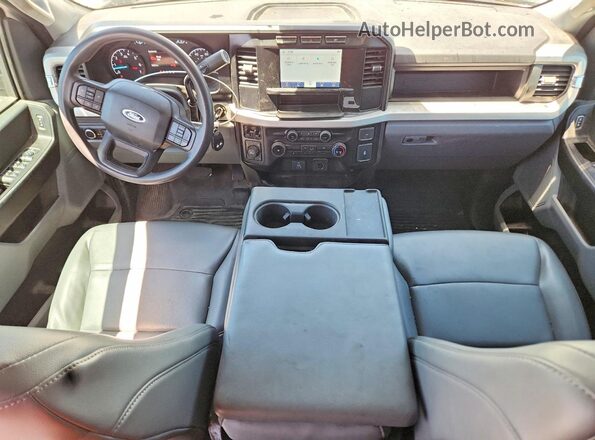 1FT7X2BA0PED01814 2023 FORD F250 White Dashboard view