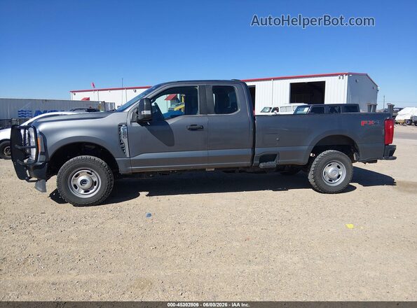 1FT7X2BA0PED83284 2023 FORD F-250 Gray Vista interior de 360 grados