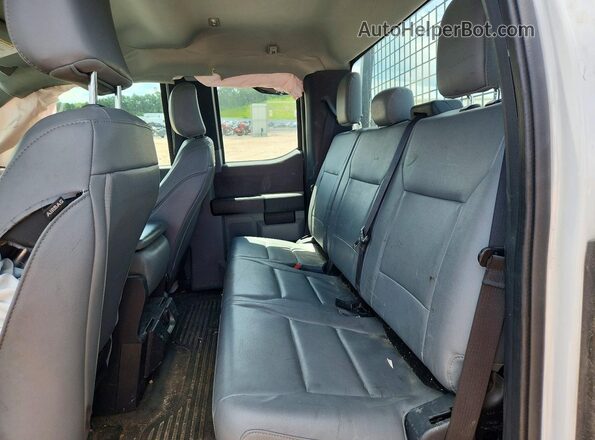 1FT7X2BA8PEC50837 2023 FORD F250 White უკანა სავარძლების ხედი