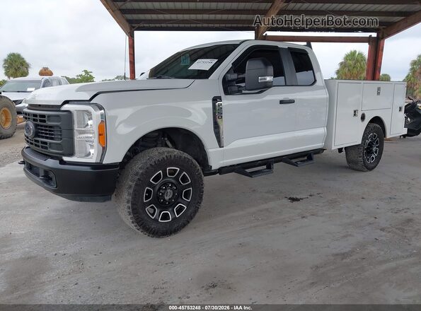 1FT7X2BA9PEC60423 2023 FORD F-250 White Առջևի ձախ երեք քառորդ տեսարան