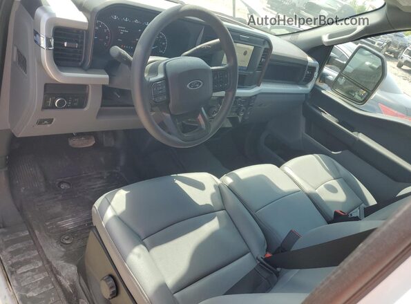 1FT7X2BA9SEC33084 2025 FORD F250 White Вид панелі приладів
