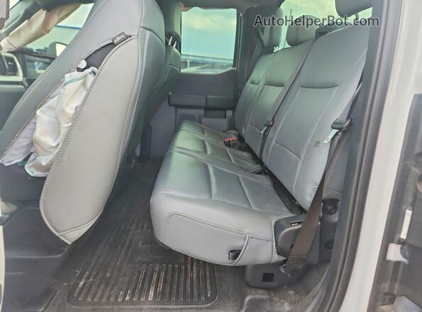 1FT7X2BAXREC40801 2024 FORD F250 White Rear seats view
