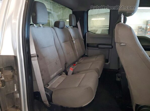 1FT7X2BT3HEE02638 2017 FORD F250 Silver Vista de los asientos traseros
