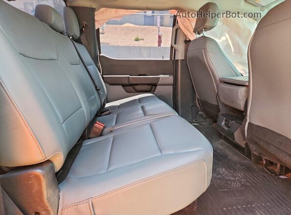 1FT8W2BA4REE47904 2024 FORD F250 White Rear seats view