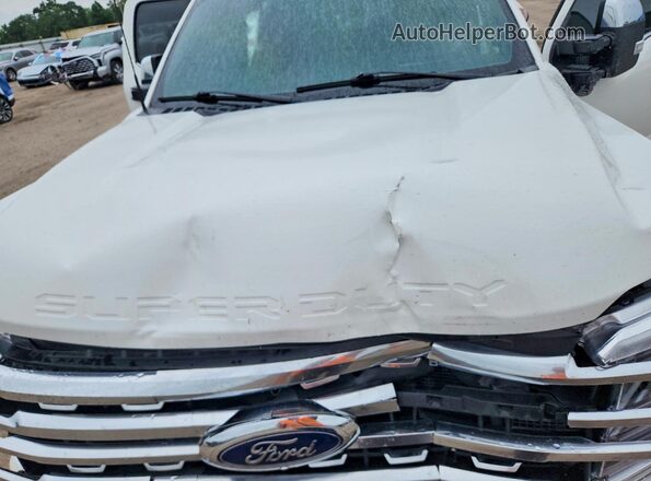 1FT8W2BM7REC67424 2024 FORD F250 White Widok wnętrza z tyłu