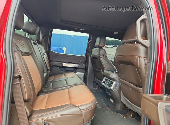 1FT8W2BM8REF56425 2024 FORD F250 Red Widok tylnych siedzeń