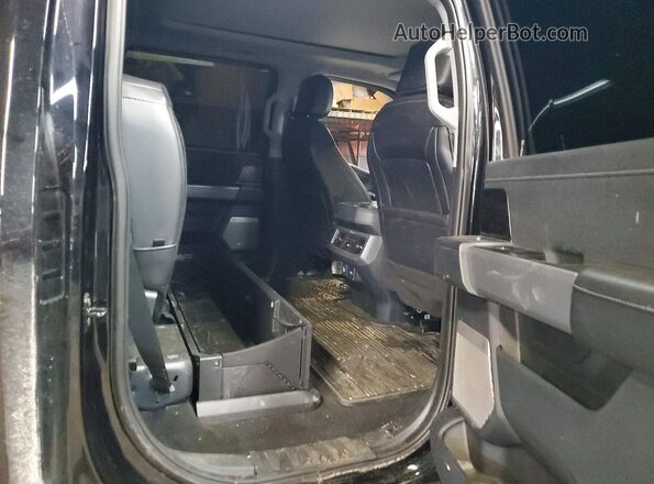 1FT8W2BNXREF30286 2024 FORD F250 Black Widok tylnych siedzeń