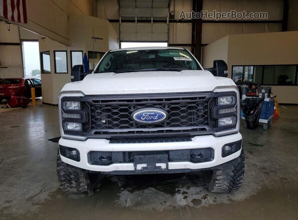 1FT8W2BT5REC62603 2024 FORD F250 White Vista frontal
