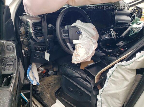 1FT8W2BT5SEC84378 2025 FORD F250 White Widok deski rozdzielczej