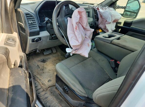 1FT8W3B62HED36770 2017 FORD F350 White Widok deski rozdzielczej